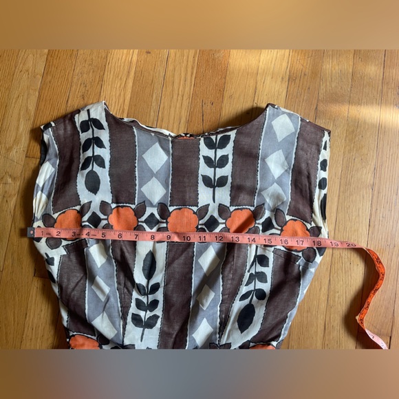 50s Vintage Fit and Flare Sundress with Pleated Skirt - Picture 5 of 8